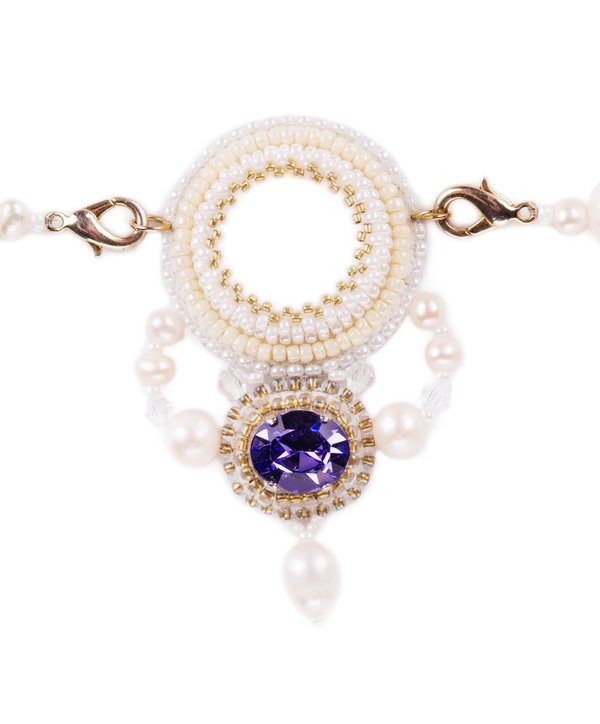 Explorez les colliers vivienne westwood : élégance intemporelle